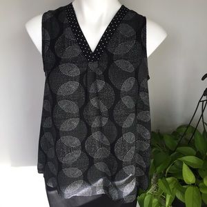 W5 • Sleeveless Blouse